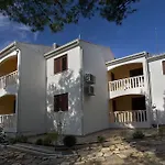 Lavica Apartamento *