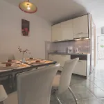 Apartamento Lavica *